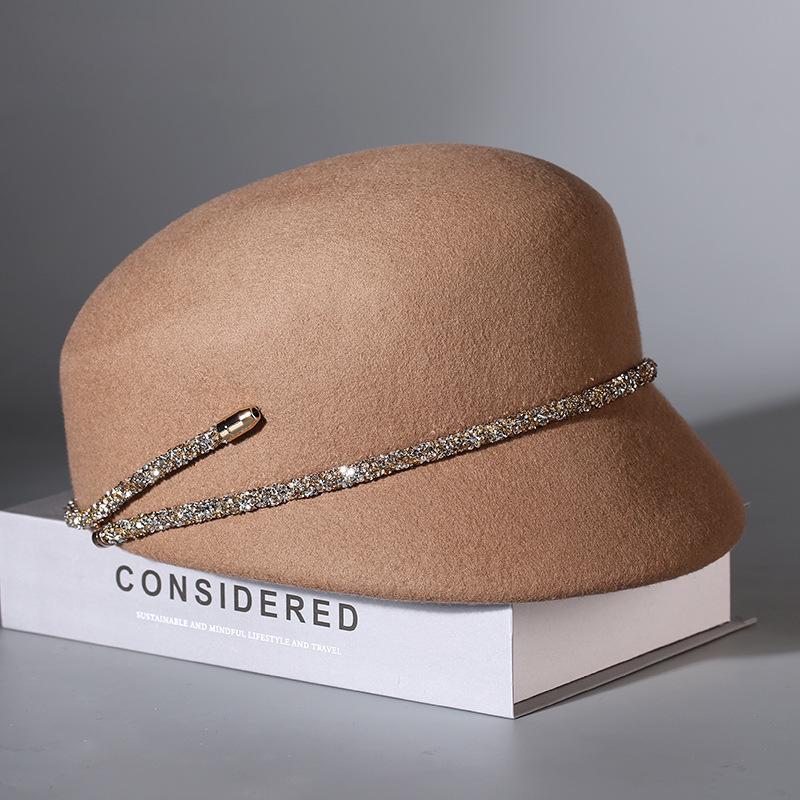 Французький ретро вовняний фетровий жіночий восьмикутник на осінь та зиму Adjustable (56-60cm) темного кольору хакі
Французький ретро вовняний фетровий жіночий восьмикутник на осінь та зиму Adjustable (56-60cm) темного кольору хакі