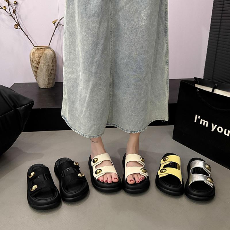 Fashion retro half slippers women s summer wear new Velcro platform casual sandals beach shoes 40 чорний
Fashion retro half slippers women s summer wear new Velcro platform casual sandals beach shoes 40 чорний