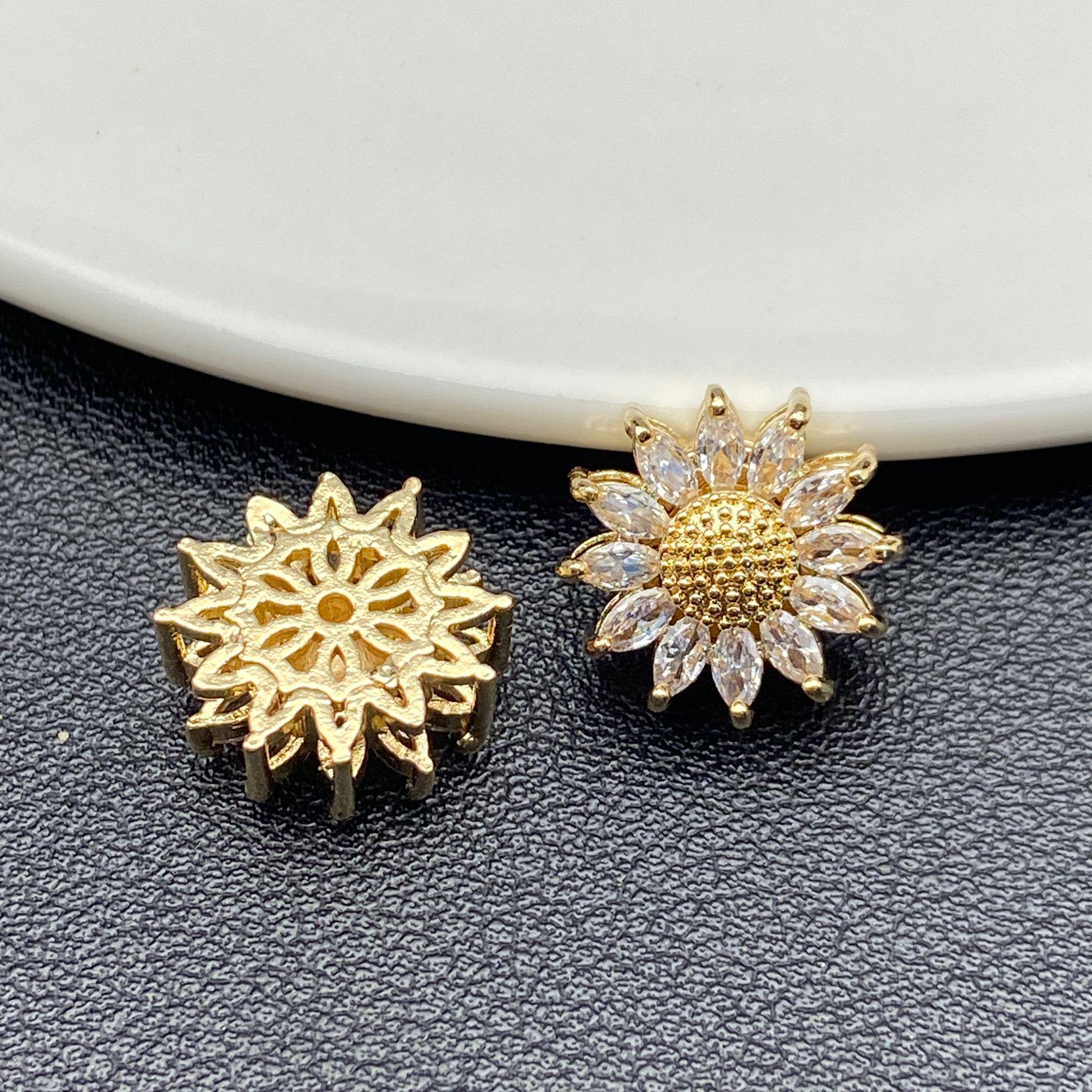 Vibrant Zircon Sunflower Pendant & Crystal Bead DIY Bracelet/Necklace Kit 14mm
Vibrant Zircon Sunflower Pendant & Crystal Bead DIY Bracelet/Necklace Kit 14mm