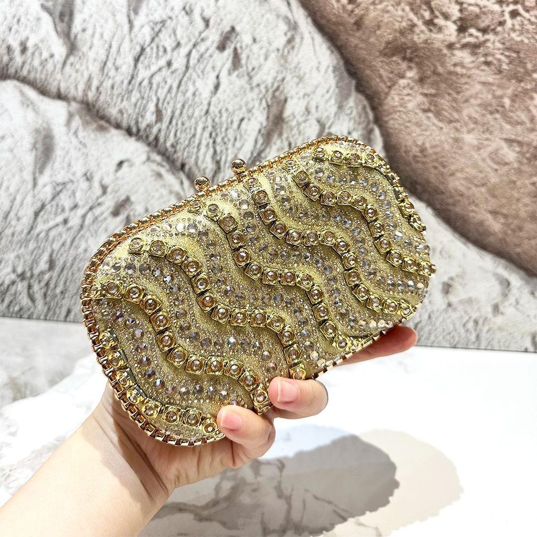 Embroidery Diamond Evening Bag Party Banquet Bag Oblique Cross Dress Bag Bridal Handbag золотой
Embroidery Diamond Evening Bag Party Banquet Bag Oblique Cross Dress Bag Bridal Handbag золотой