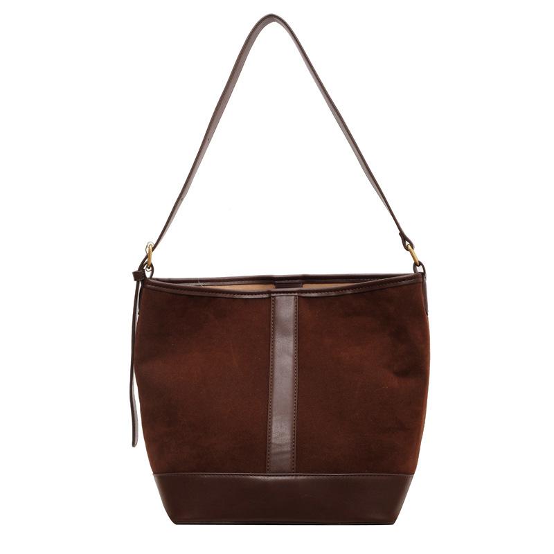 Popular retro popular large-capacity splicing underarm tote bag women s bag 2025 new autumn trendy shoulder messenger bag
Popular retro popular large-capacity splicing underarm tote bag women s bag 2025 new autumn trendy shoulder messenger bag