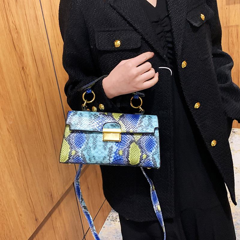 1Pc Woman Fashion Snake Print Wrist Shoulder Bag New Luxury Brand Designer Handbags Trend Quality Leather Crossbody Small Square Bag
1Pc Woman Fashion Snake Print Wrist Shoulder Bag New Luxury Brand Designer Handbags Trend Quality Leather Crossbody Small Square Bag