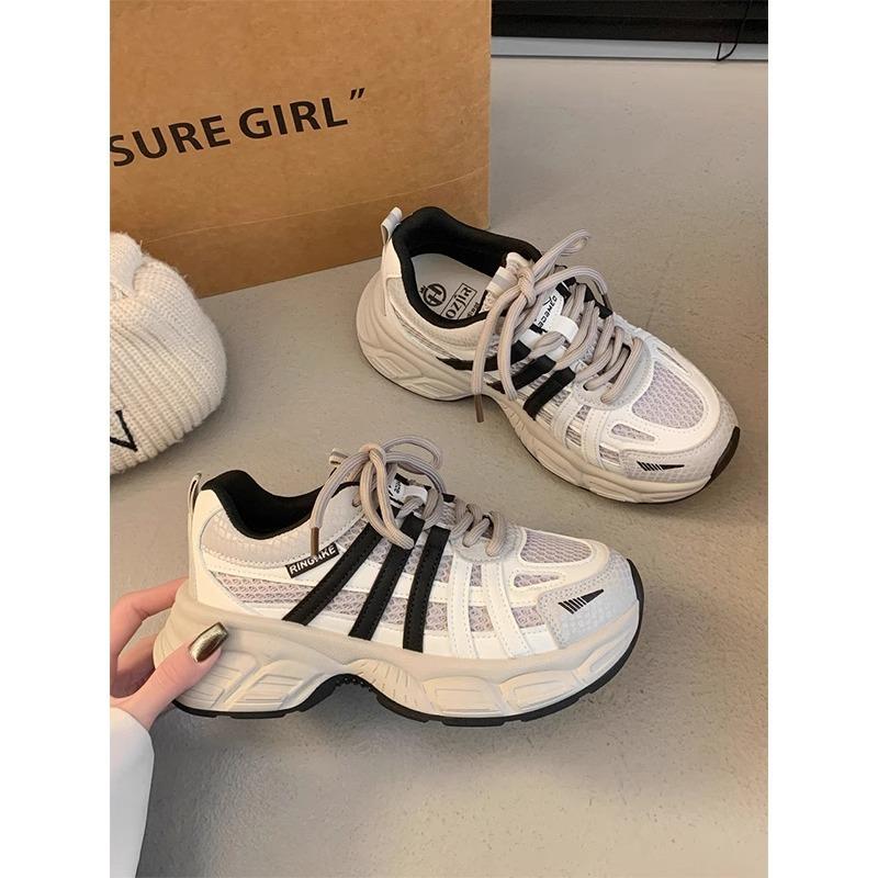 European station shows feet, small platform dad shoes, women s spring and autumn fried street increases 2025 new Korean casual sports shoes 35
European station shows feet, small platform dad shoes, women s spring and autumn fried street increases 2025 new Korean casual sports shoes 35