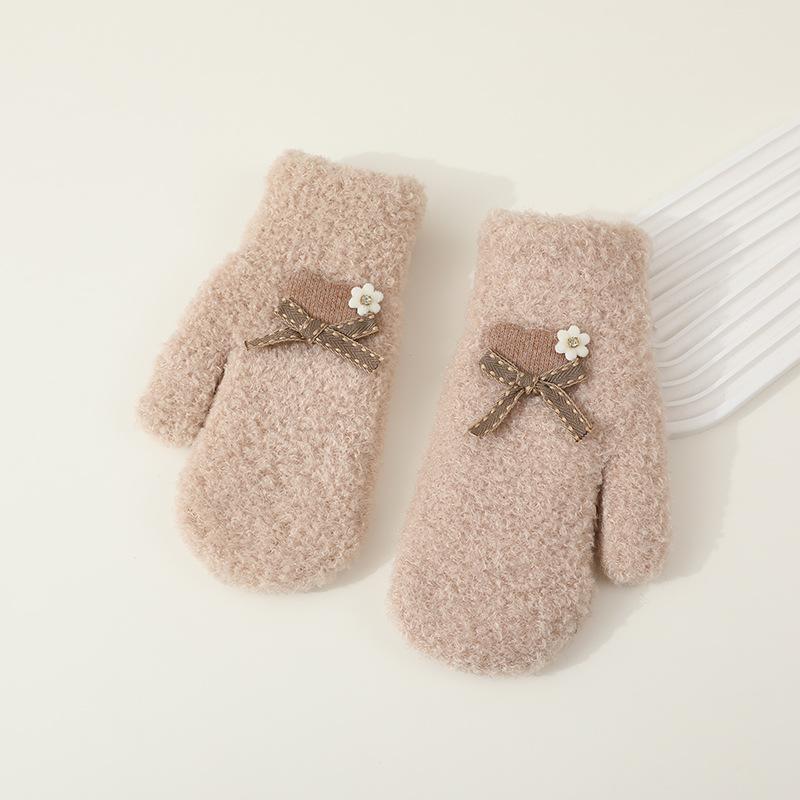 All-inclusive mittens, women s velvet and thickened winter adult student cycling to keep warm and cold-proof wool knitted full finger
All-inclusive mittens, women s velvet and thickened winter adult student cycling to keep warm and cold-proof wool knitted full finger