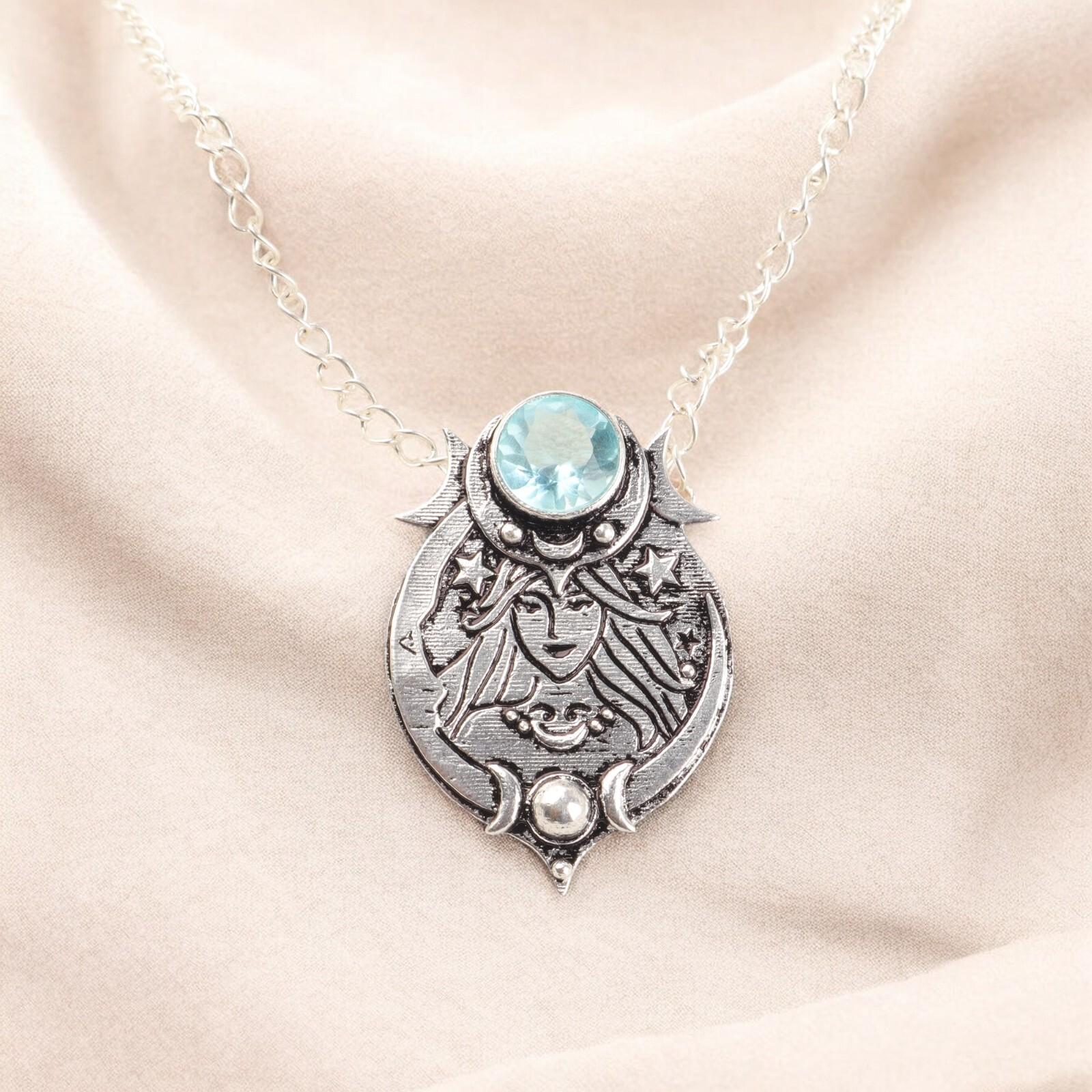 Natural Sky Blue Topaz Gemstone 925 Sterling Silver Jewelry Unique Pendant 1.63 CP-22-04
Natural Sky Blue Topaz Gemstone 925 Sterling Silver Jewelry Unique Pendant 1.63 CP-22-04