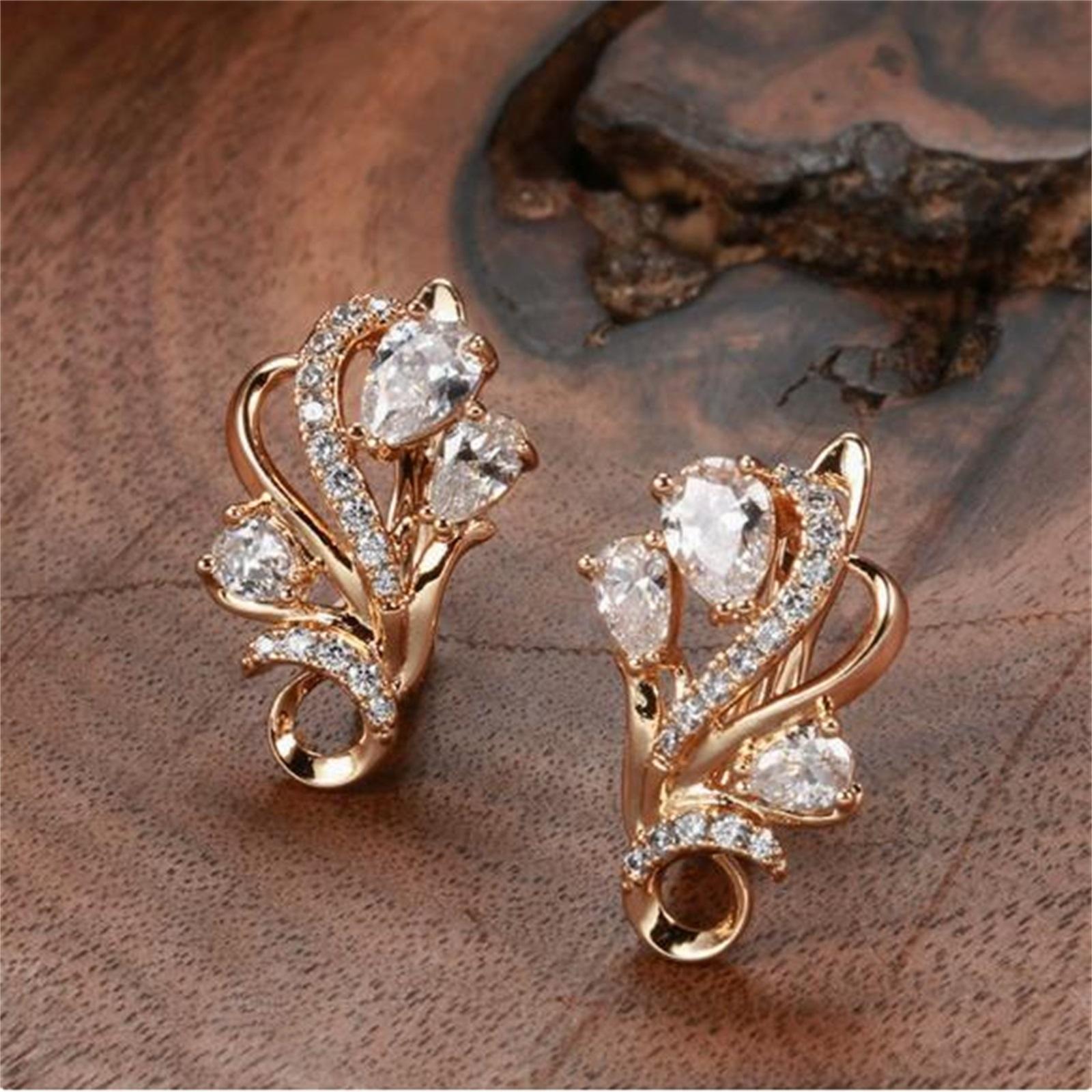Diamond studded hollow butterfly rose earrings with cool and , fashionable and fresh earrings for women one size
Diamond studded hollow butterfly rose earrings with cool and , fashionable and fresh earrings for women one size