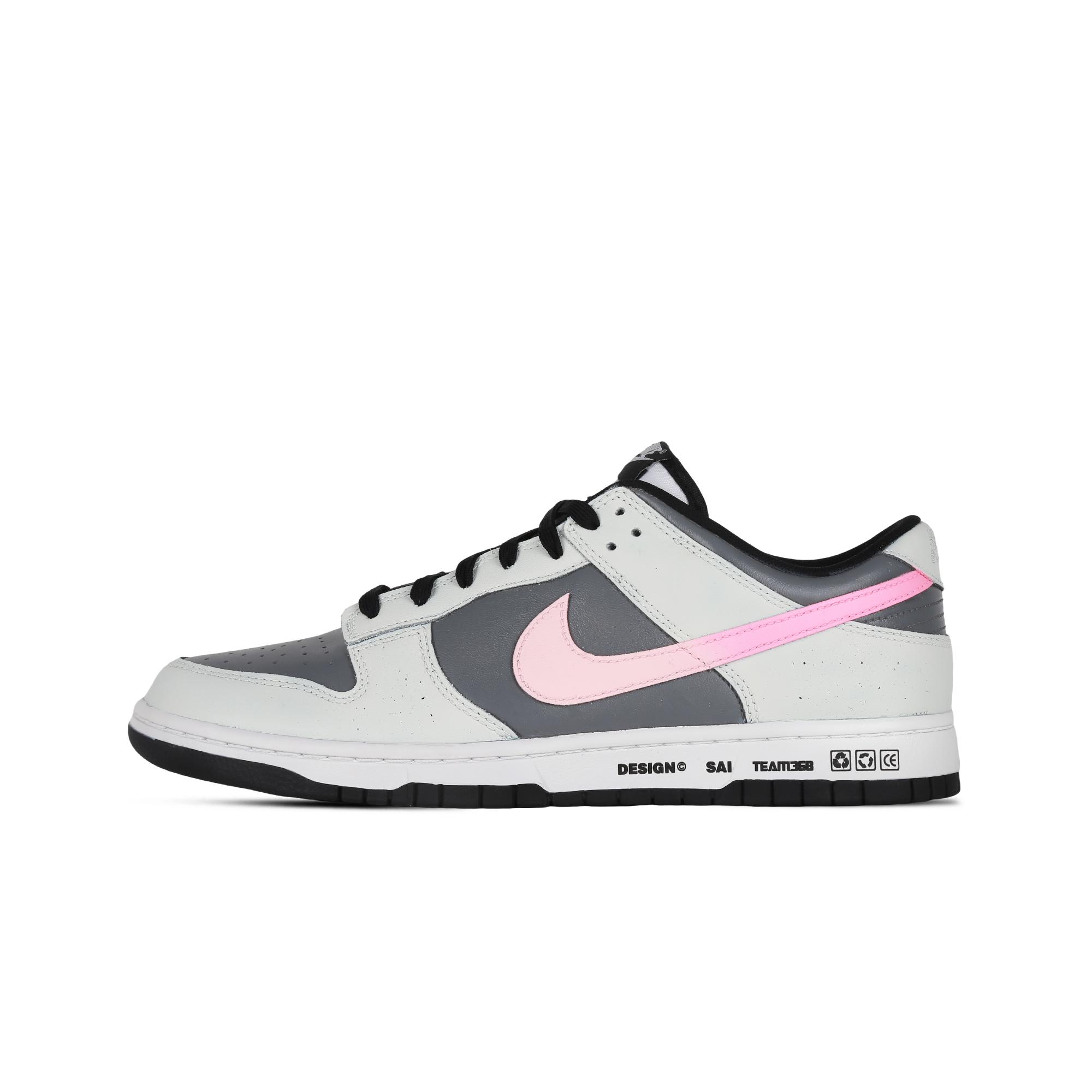 Nike Dunk Never Forget Wrapping, Wear Resistant And Non Slip Low top Skateboard Shoes Unisex Gray Pink DD1391-100(Team368-) 38.5
Nike Dunk Never Forget Wrapping, Wear Resistant And Non Slip Low top Skateboard Shoes Unisex Gray Pink DD1391-100(Team368-) 38.5