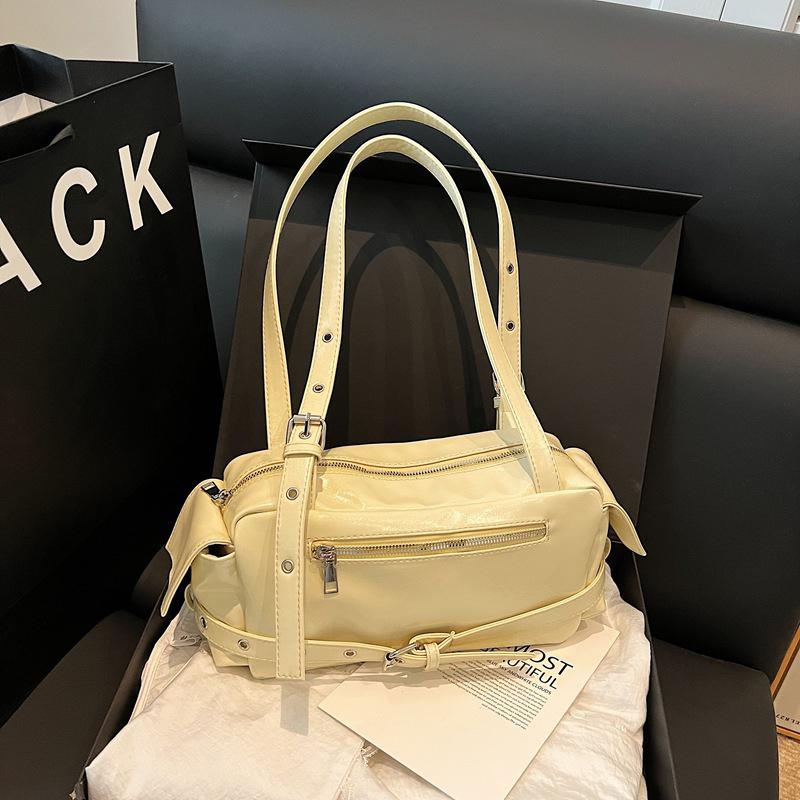 Women Girls Leather Shoulder Bag with Multiple Pockets Underarm Bags Shoulder Handbags Purses Casual Hobo Bags for Work & Travel CLE 30x10x15cm
Women Girls Leather Shoulder Bag with Multiple Pockets Underarm Bags Shoulder Handbags Purses Casual Hobo Bags for Work & Travel CLE 30x10x15cm