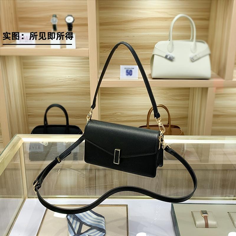 Ladies Armpit Luxury Leather Commuting Shoulder Bag
Ladies Armpit Luxury Leather Commuting Shoulder Bag