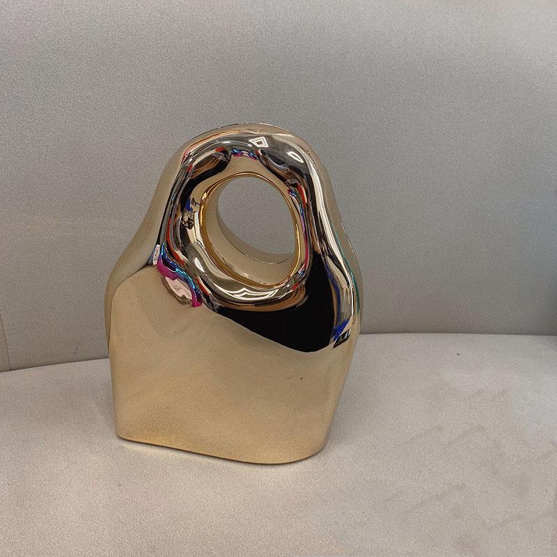SimpleFashionable Acrylic Box Handbag NicheDesign Irregular High-End Feel EuropeanAndAmerican Style Women s Evening Bag
SimpleFashionable Acrylic Box Handbag NicheDesign Irregular High-End Feel EuropeanAndAmerican Style Women s Evening Bag