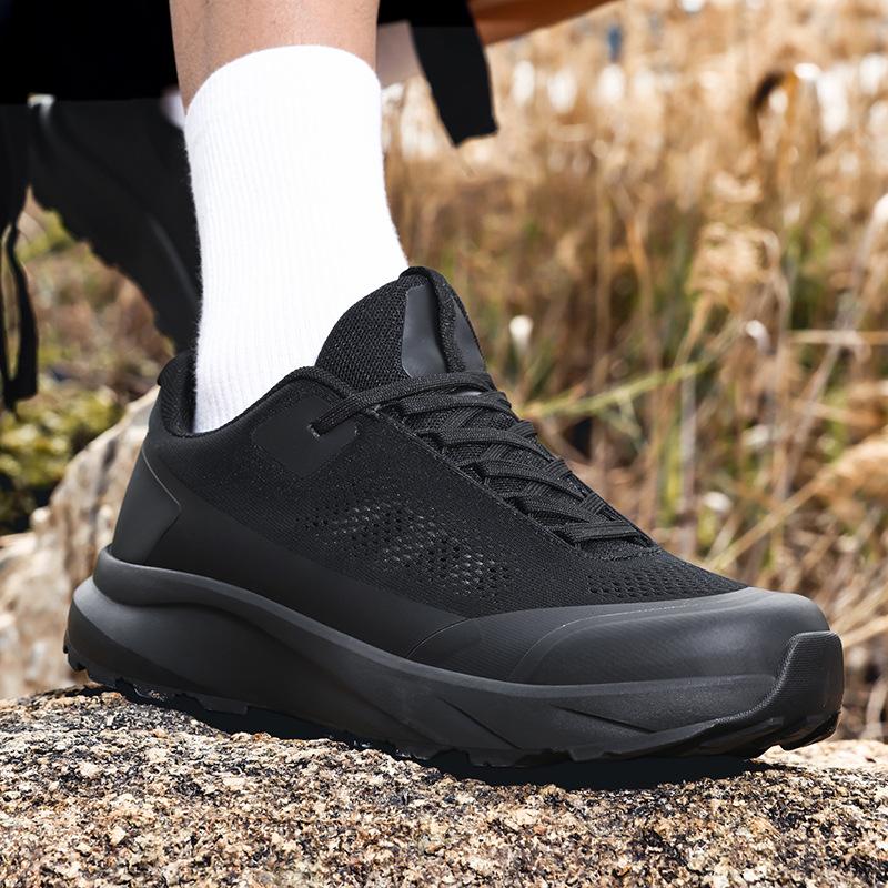 New outdoor casual hiking shoes hiking shoes non-slip lightweight soft sole comfortable sports shoes men 39
New outdoor casual hiking shoes hiking shoes non-slip lightweight soft sole comfortable sports shoes men 39