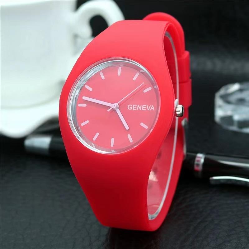 UTHAI CQ07 Kids Children watch quartz wristwatches for boy s clock for girl fashion Child Watches simple Silicone white black
UTHAI CQ07 Kids Children watch quartz wristwatches for boy s clock for girl fashion Child Watches simple Silicone white black