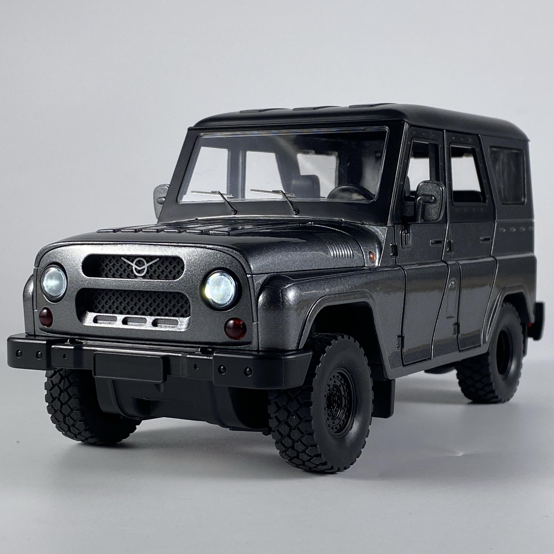 1:18 Російський позашляховик UAZ Hunter Автомодель Лита з металу SUV Позашляховик Модель Звук І Світло Відтягни Назад Іграшки Колекція Подарунок Для Друзів сірий
1:18 Російський позашляховик UAZ Hunter Автомодель Лита з металу SUV Позашляховик Модель Звук І Світло Відтягни Назад Іграшки Колекція Подарунок Для Друзів сірий