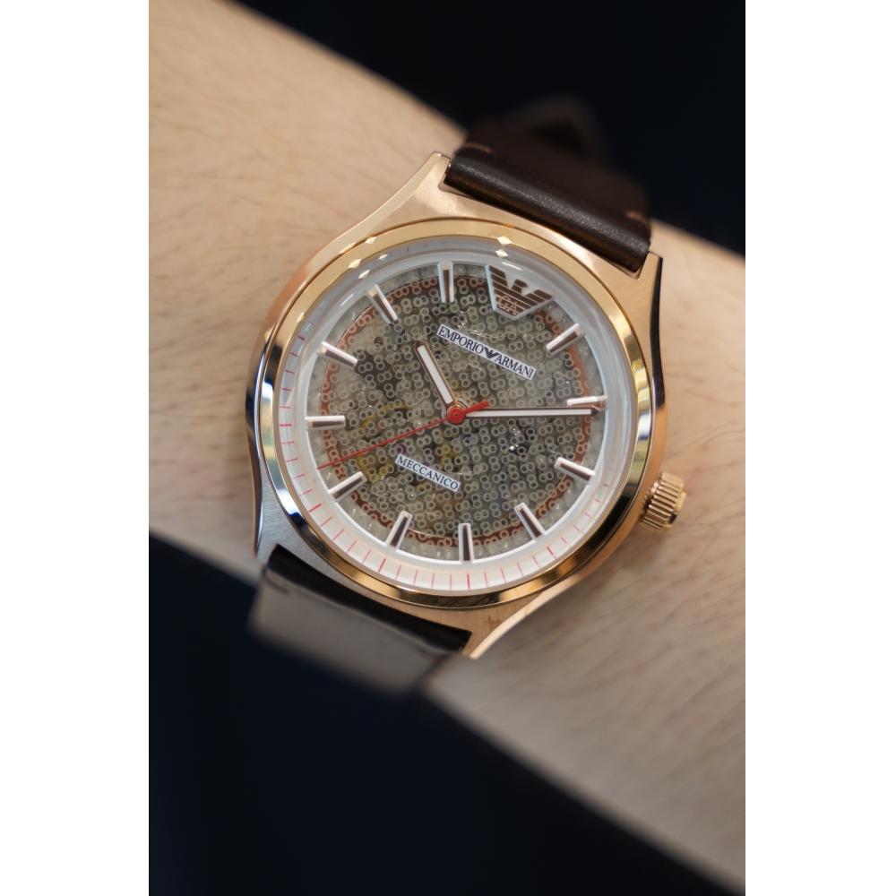 Armani Emporio Armani Skeleton Автоматические мужские кожаные часы AR60005 Роскошные часы Подарок на годовщину
Armani Emporio Armani Skeleton Автоматические мужские кожаные часы AR60005 Роскошные часы Подарок на годовщину