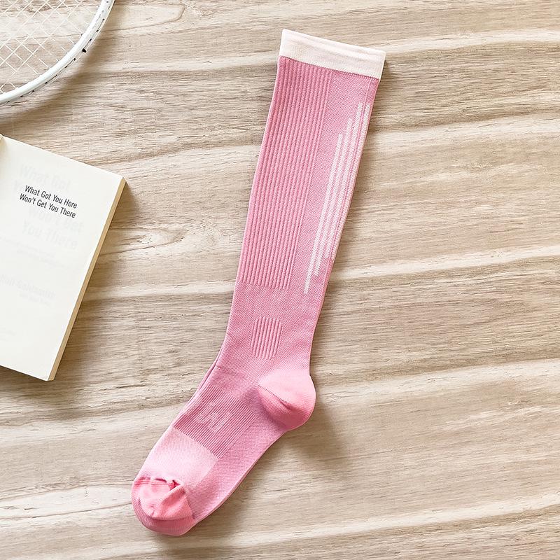 Женские зелено-розовые компрессионные спортивные носки выше колена для бега, прыжков, йоги
Женские зелено-розовые компрессионные спортивные носки выше колена для бега, прыжков, йоги