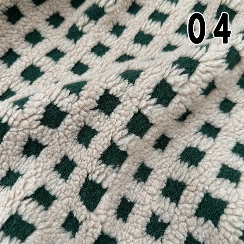 50*145cm Lamb Wool Jacquard Fabric For DIY Sewing Winter Coats Pajamas Sofa Pillowcases Pet Clothes Handmade Velvet Fabric 50x145cm
50*145cm Lamb Wool Jacquard Fabric For DIY Sewing Winter Coats Pajamas Sofa Pillowcases Pet Clothes Handmade Velvet Fabric 50x145cm