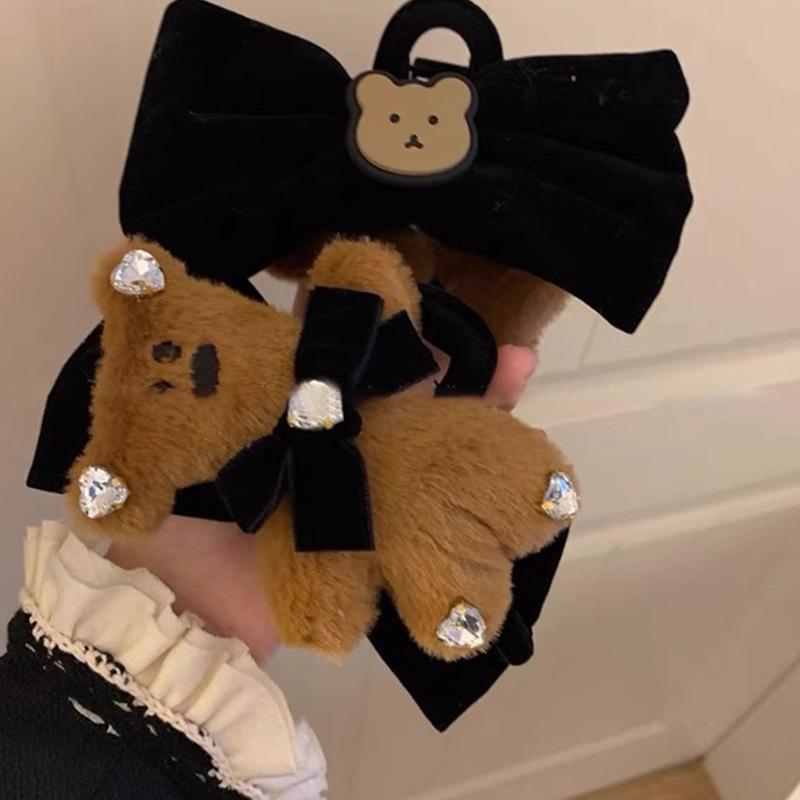 1pc Autumn and winter plush teddy bear bow clip double-sided black hair clip velvet disc hair shark clip hair accessory
1pc Autumn and winter plush teddy bear bow clip double-sided black hair clip velvet disc hair shark clip hair accessory