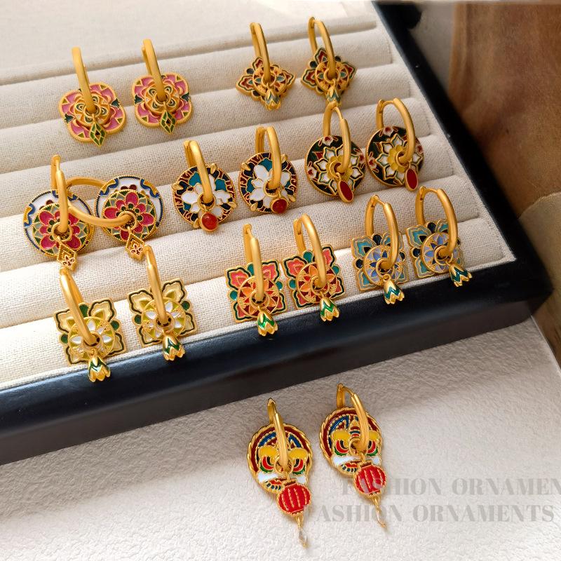 Chinese Style Painted Ear Cuffs: Trendy Color Block Earrings with High-End Niche Design
Chinese Style Painted Ear Cuffs: Trendy Color Block Earrings with High-End Niche Design
