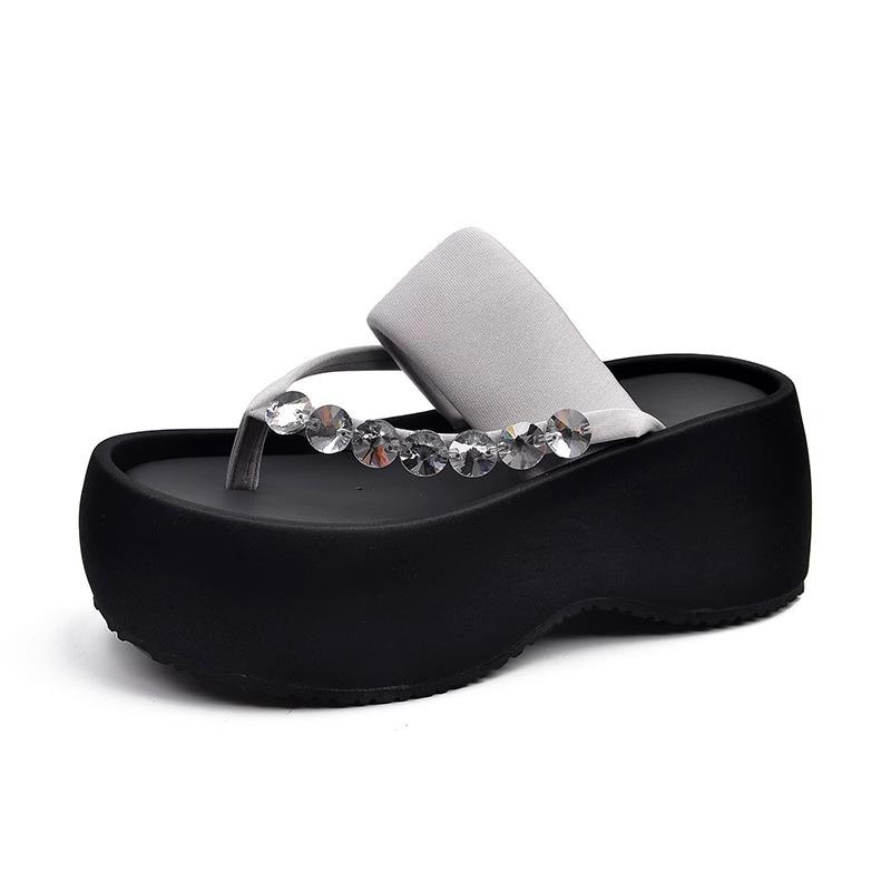 sponge cake thick-soled flip-flops women s summer new fashion rhinestones small man height increase clip toes Roman high-heeled cool slippers 35 серебряный
sponge cake thick-soled flip-flops women s summer new fashion rhinestones small man height increase clip toes Roman high-heeled cool slippers 35 серебряный