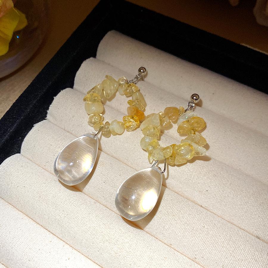Medieval vintage silver needle irregular stone water drop pendant earrings light luxury high-end stud earrings retro earrings
Medieval vintage silver needle irregular stone water drop pendant earrings light luxury high-end stud earrings retro earrings