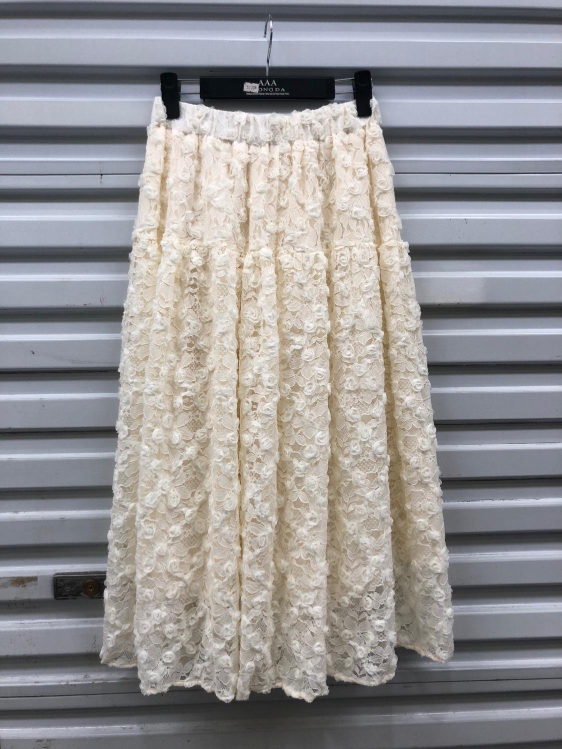 2025 новая повседневная модная юбка осень-зима кружевная вышитая юбка с резинкой на талии высокая талия средняя и длинная юбка one size fits all
2025 новая повседневная модная юбка осень-зима кружевная вышитая юбка с резинкой на талии высокая талия средняя и длинная юбка one size fits all