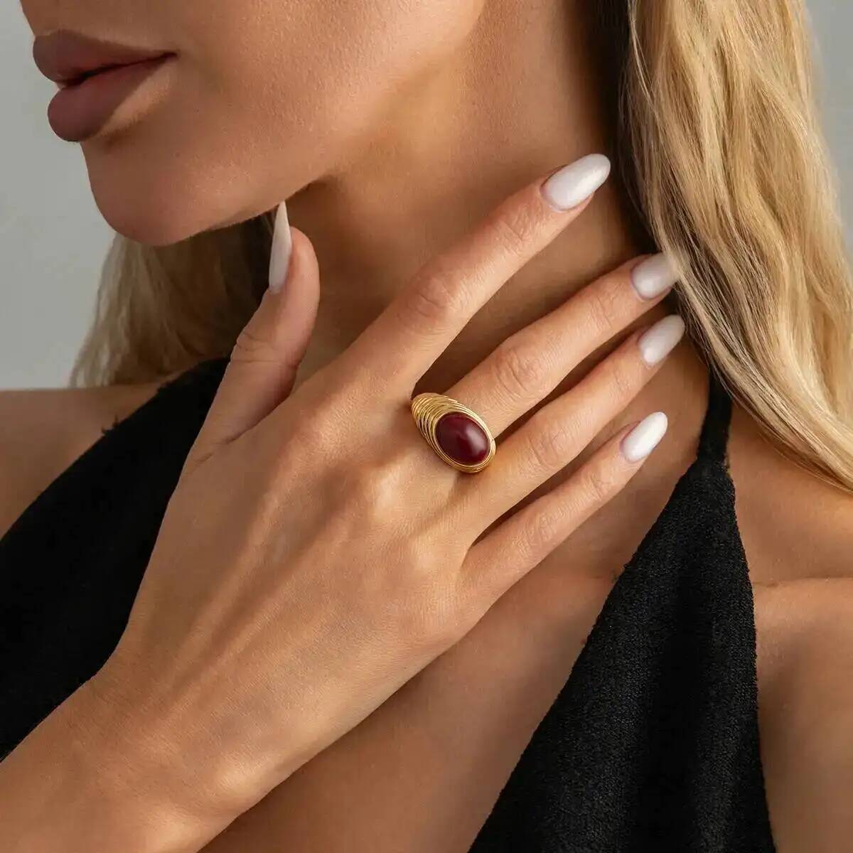 SHIXIN Vintage Oval Brown Resin Open Rings Women 2026 New Exquisite Geometric Metal Ring Female Daily Wear Jewelry Accessories
SHIXIN Vintage Oval Brown Resin Open Rings Women 2026 New Exquisite Geometric Metal Ring Female Daily Wear Jewelry Accessories