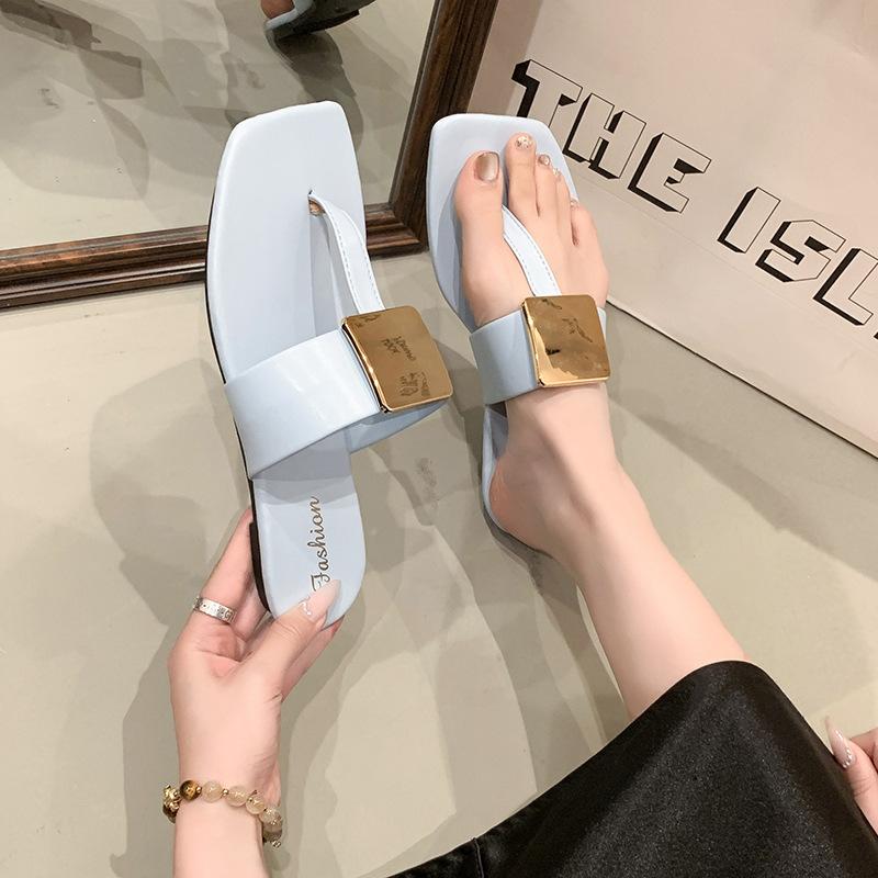 Flat bottom metal square buckle toe slippers female summer wear with skirt fairy style beautiful sandals 40
Flat bottom metal square buckle toe slippers female summer wear with skirt fairy style beautiful sandals 40