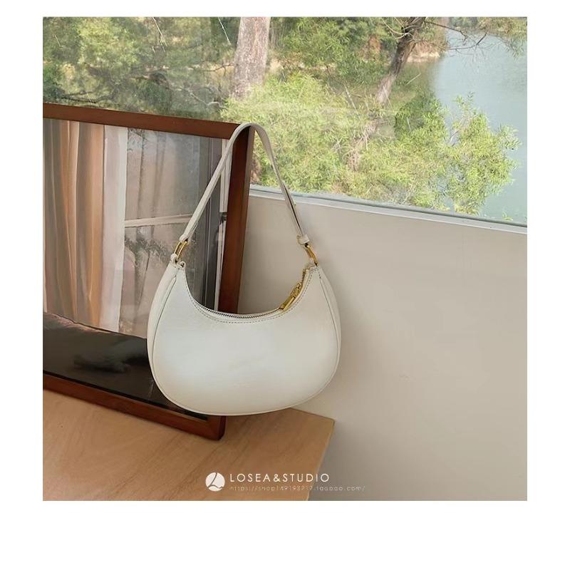 Premium sense niche underarm bag women s messenger bag autumn and summer new versatile crescent shoulder handbag
Premium sense niche underarm bag women s messenger bag autumn and summer new versatile crescent shoulder handbag