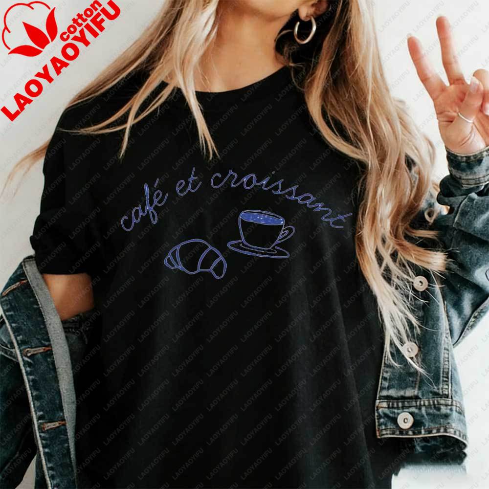 Womens Minimalist Café Et Croissant TShirt French Coffee Line Art Graphic Tee Casual Cotton Aesthetic Parisian Food Lover Tops S
Womens Minimalist Café Et Croissant TShirt French Coffee Line Art Graphic Tee Casual Cotton Aesthetic Parisian Food Lover Tops S