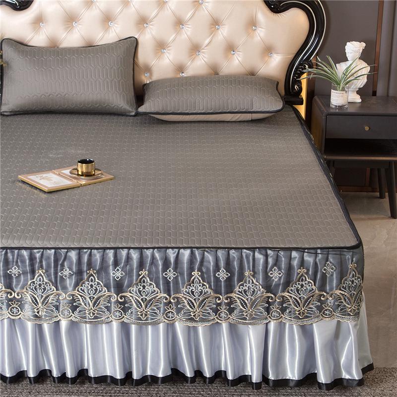 2026 Spring/Summer Silk Latex Cool Mat Bed Skirt Set in Solid Colors - Three-Piece Set 120x200cm Mat + 1 Pillowcase
2026 Spring/Summer Silk Latex Cool Mat Bed Skirt Set in Solid Colors - Three-Piece Set 120x200cm Mat + 1 Pillowcase