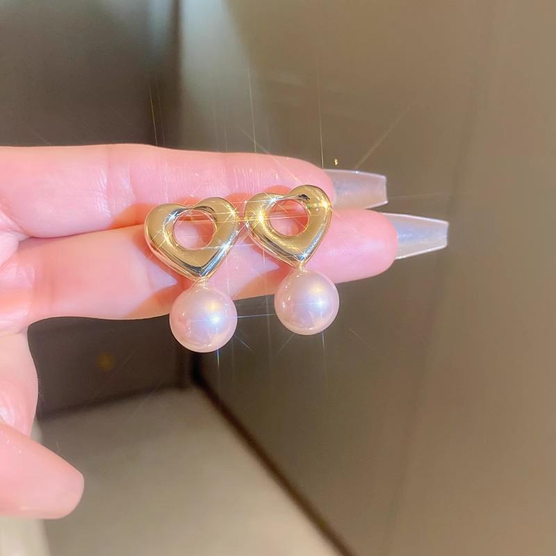 Французские ретро серьги-гвоздики с жемчужным сердцем, Женское серебро S925, Нишевый дизайн, Элегантные подвесные серьги премиум-класса розовая жемчужина
Французские ретро серьги-гвоздики с жемчужным сердцем, Женское серебро S925, Нишевый дизайн, Элегантные подвесные серьги премиум-класса розовая жемчужина