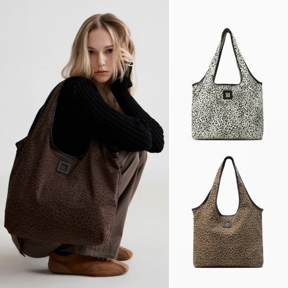 Rouge Lounge Selva Shoulder Ra2f9abg471wdb 3. DARK BROWN
Rouge Lounge Selva Shoulder Ra2f9abg471wdb 3. DARK BROWN