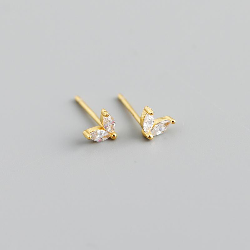 WANTME 925 Silver Fashion Korean Chic Blue Horse Eye Zircon Stud Earrings for Women Teen Simple Color Piercing Jewelry
WANTME 925 Silver Fashion Korean Chic Blue Horse Eye Zircon Stud Earrings for Women Teen Simple Color Piercing Jewelry