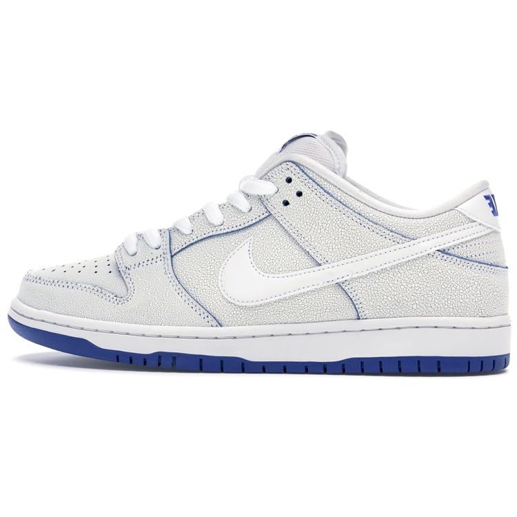 Кроссовки унисекс Nike Dunk Low Premium SB Cracked Leather White White-Game-Royal CJ6884-100 38.5
Кроссовки унисекс Nike Dunk Low Premium SB Cracked Leather White White-Game-Royal CJ6884-100 38.5