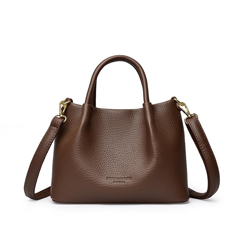 New Crossbody Bag, Women s Atmospheric Shoulder Bag, Women s Fashionable Middle-aged Handbag коричневий
New Crossbody Bag, Women s Atmospheric Shoulder Bag, Women s Fashionable Middle-aged Handbag коричневий