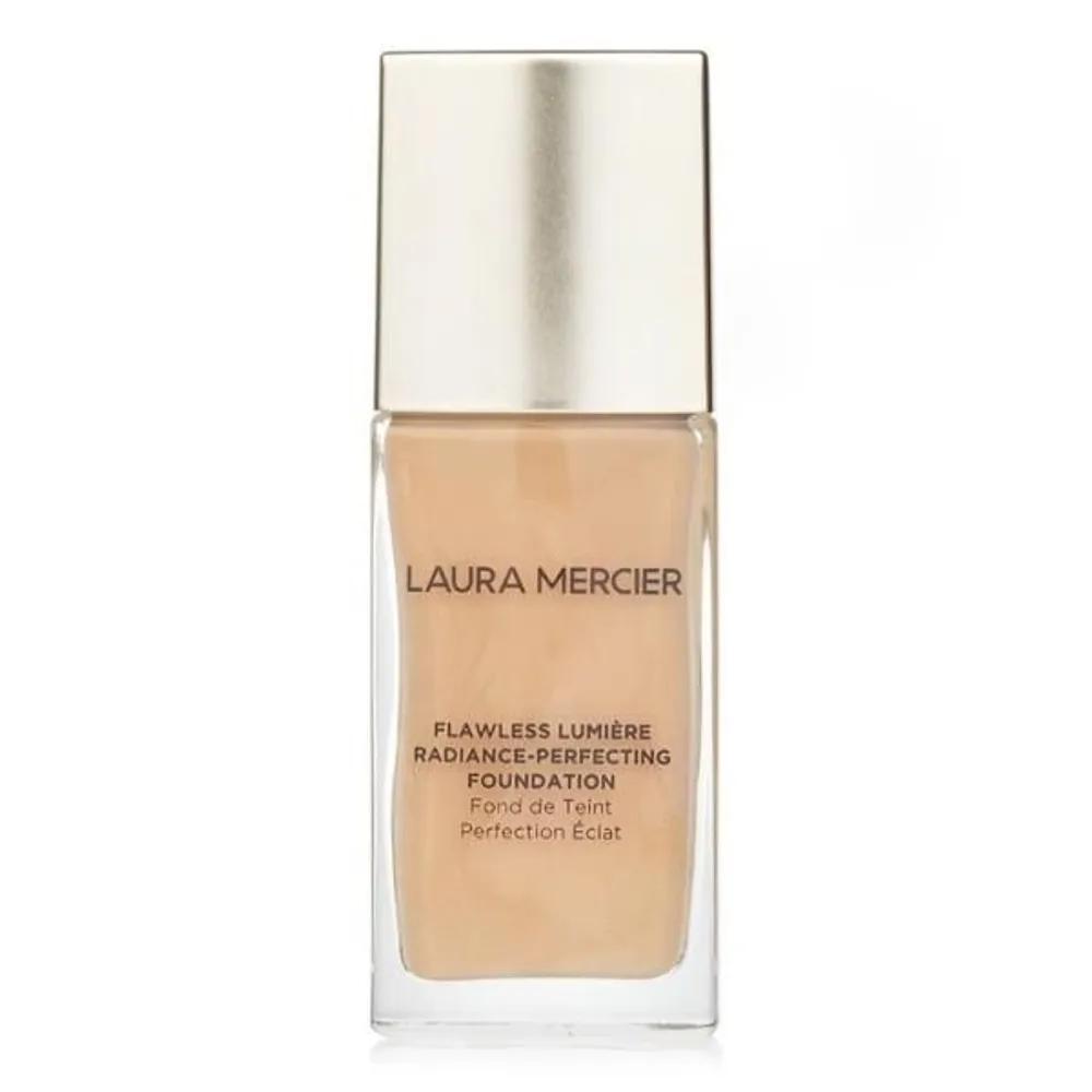 Laura Mercier Flawless Lumiere Foundation - 2n1.5 beige
Laura Mercier Flawless Lumiere Foundation - 2n1.5 beige