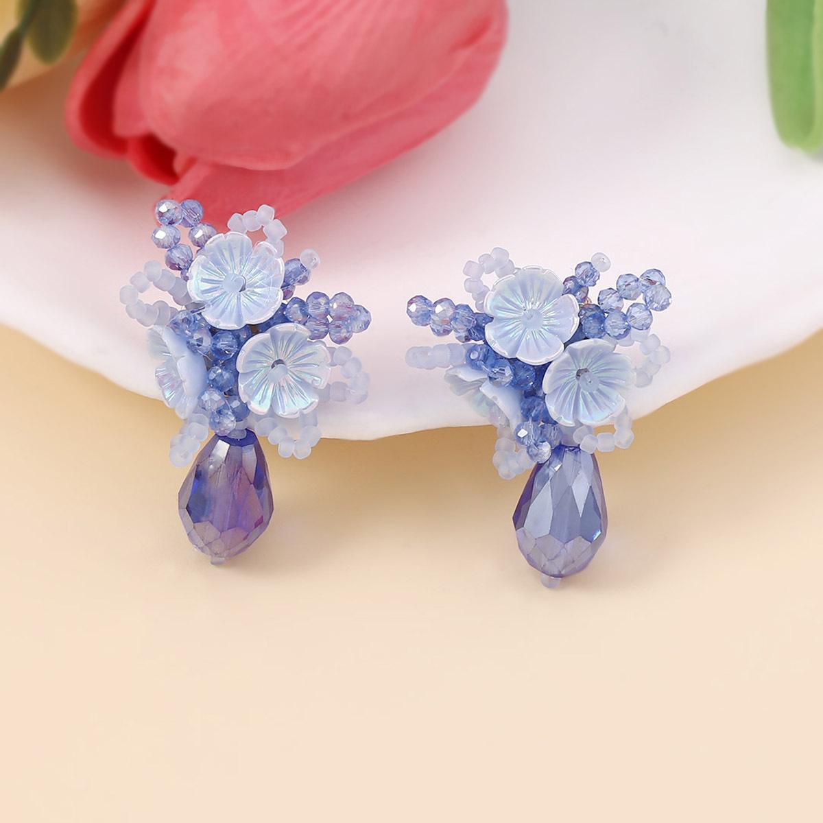 Exquisite hand-woven three-dimensional falling flower crystal rice bead water drop earrings Light and elegant literary French earrings синій
Exquisite hand-woven three-dimensional falling flower crystal rice bead water drop earrings Light and elegant literary French earrings синій