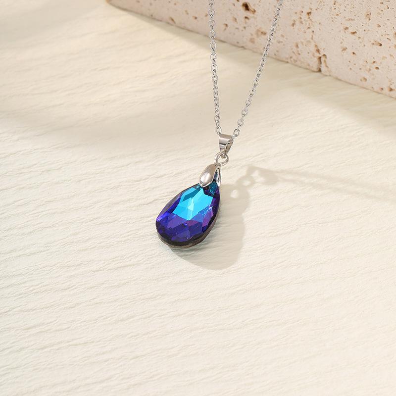 Simple Luxury Dazzling Colors Geometric Teardrop-shaped Artificial Crystal Pendant Necklace for Women Stainless Steel Jewelry
Simple Luxury Dazzling Colors Geometric Teardrop-shaped Artificial Crystal Pendant Necklace for Women Stainless Steel Jewelry