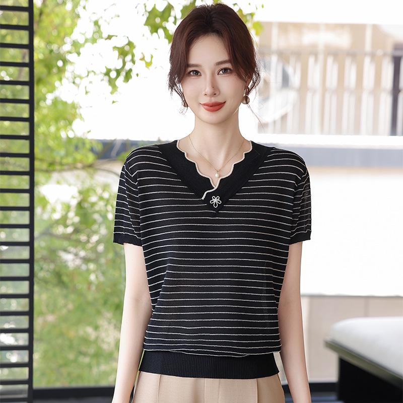 Ice Silk Striped Short-Sleeve Summer Top for Women - Versatile, Belly-Covering Design for Middle-Aged and Elderly Mothers XL (100-110 kg) чорний
Ice Silk Striped Short-Sleeve Summer Top for Women - Versatile, Belly-Covering Design for Middle-Aged and Elderly Mothers XL (100-110 kg) чорний