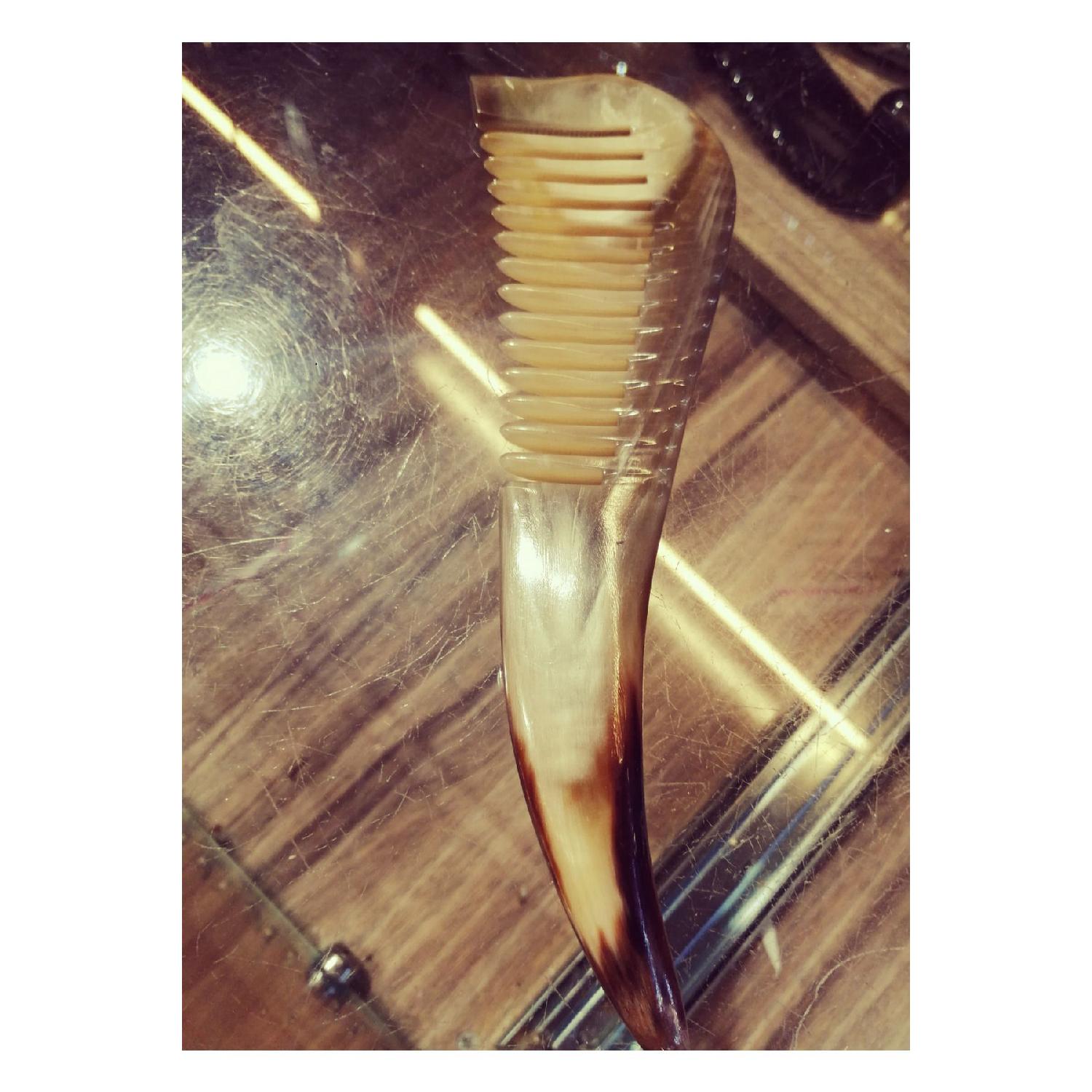 Bone Comb Ram Horn Is Solid And Strong Toothed Keratin Effect Nourishes Hair Creates Massage Effect чистий
Bone Comb Ram Horn Is Solid And Strong Toothed Keratin Effect Nourishes Hair Creates Massage Effect чистий
