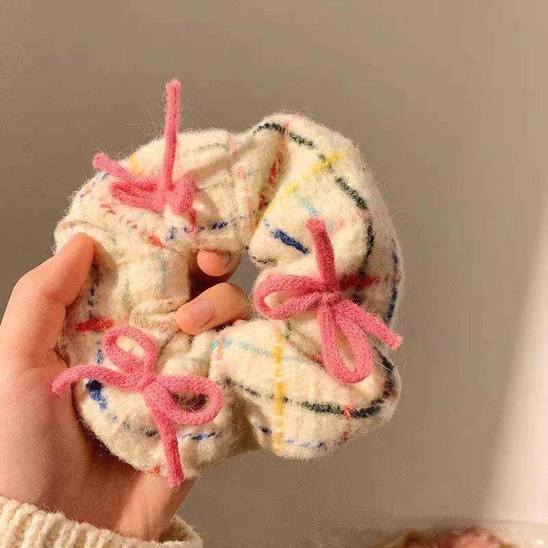 Корейская милая плюшевая резинка для волос - осенне-зимний головной убор в виде свиньи для женщин
Корейская милая плюшевая резинка для волос - осенне-зимний головной убор в виде свиньи для женщин