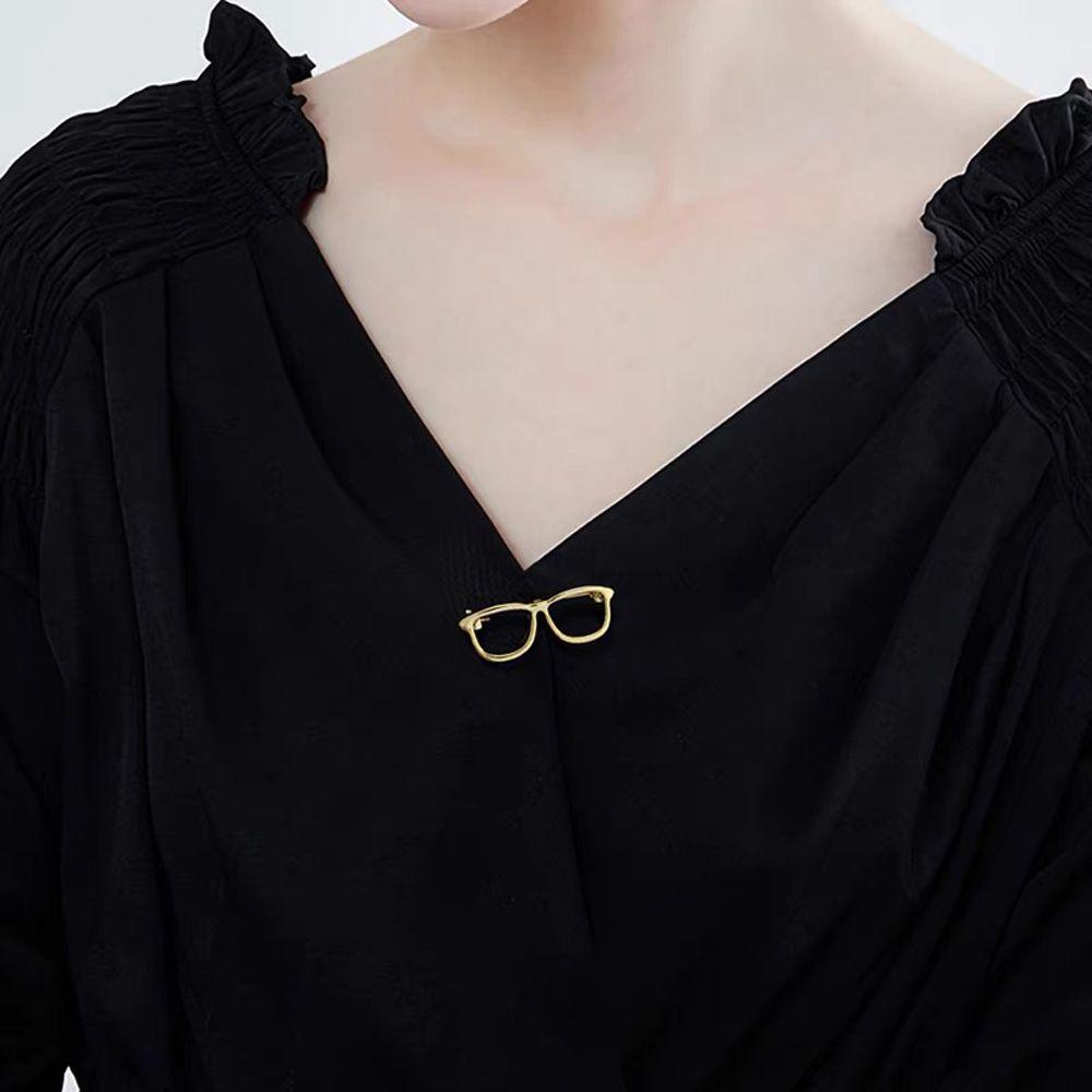 Decorations For Men Collar Pins Sunglasses Shape Suit Dress Buckle Korean Badge Pin Women Brooches золотой
Decorations For Men Collar Pins Sunglasses Shape Suit Dress Buckle Korean Badge Pin Women Brooches золотой