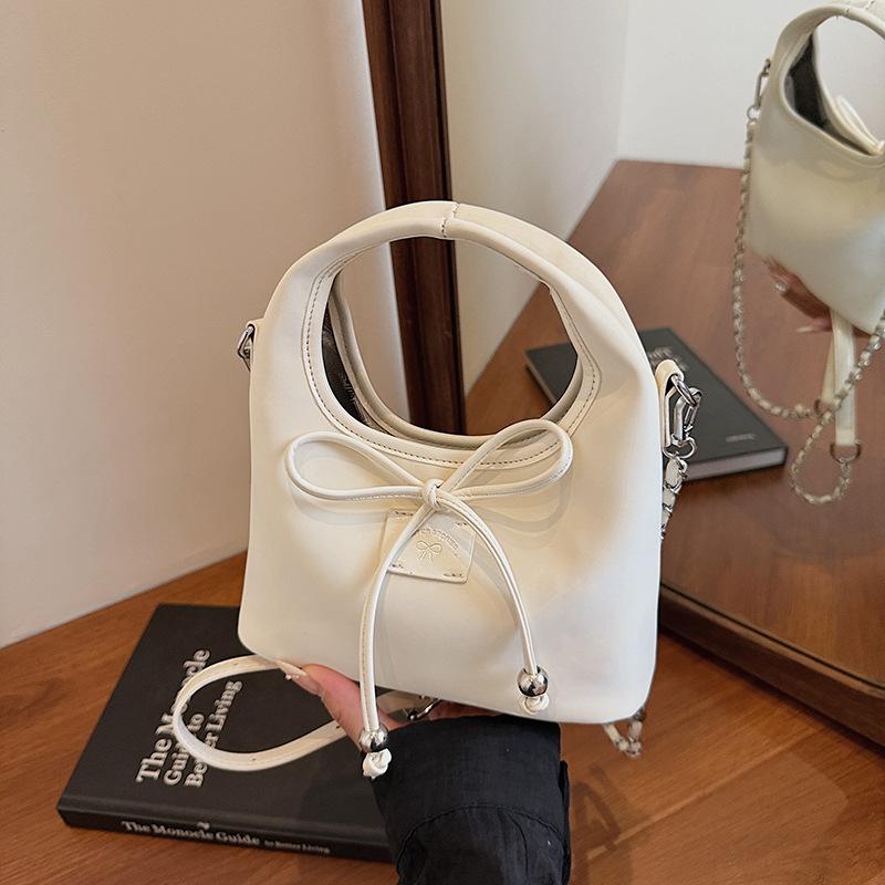 Simple messenger bag shoulder bag spring new sweet straps bow handbag women
Simple messenger bag shoulder bag spring new sweet straps bow handbag women