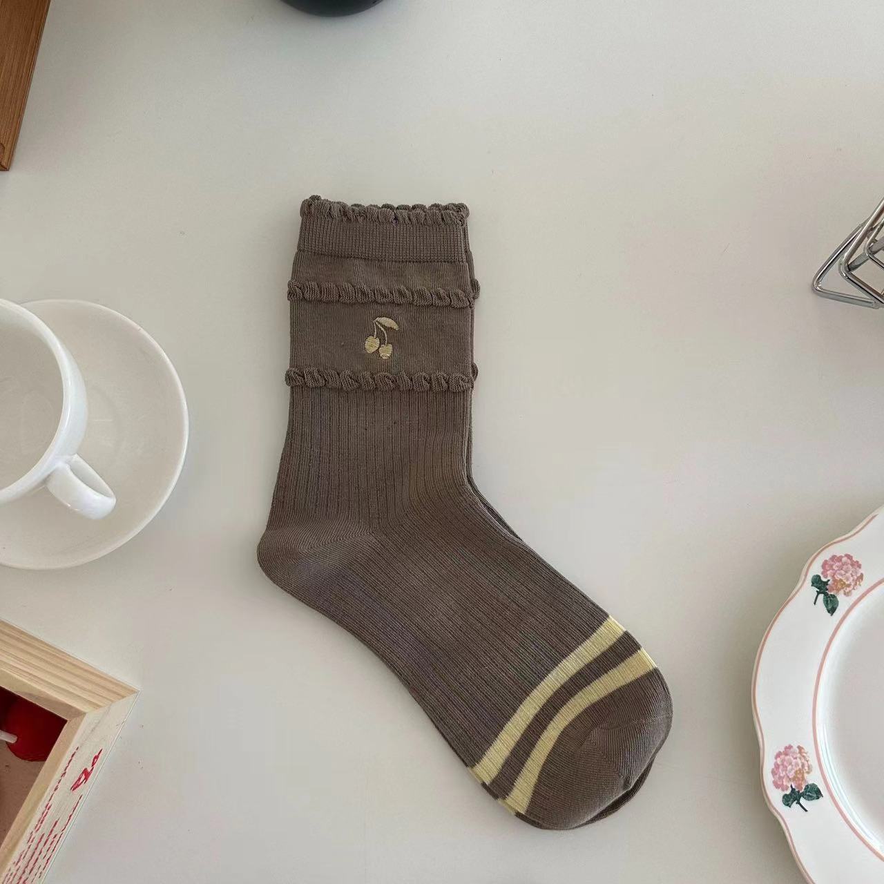 Nanye Socks Bubble Mouth Cotton Boneless Sweet Wind Embroidered Cherry Medium Tube Socks One size
Nanye Socks Bubble Mouth Cotton Boneless Sweet Wind Embroidered Cherry Medium Tube Socks One size