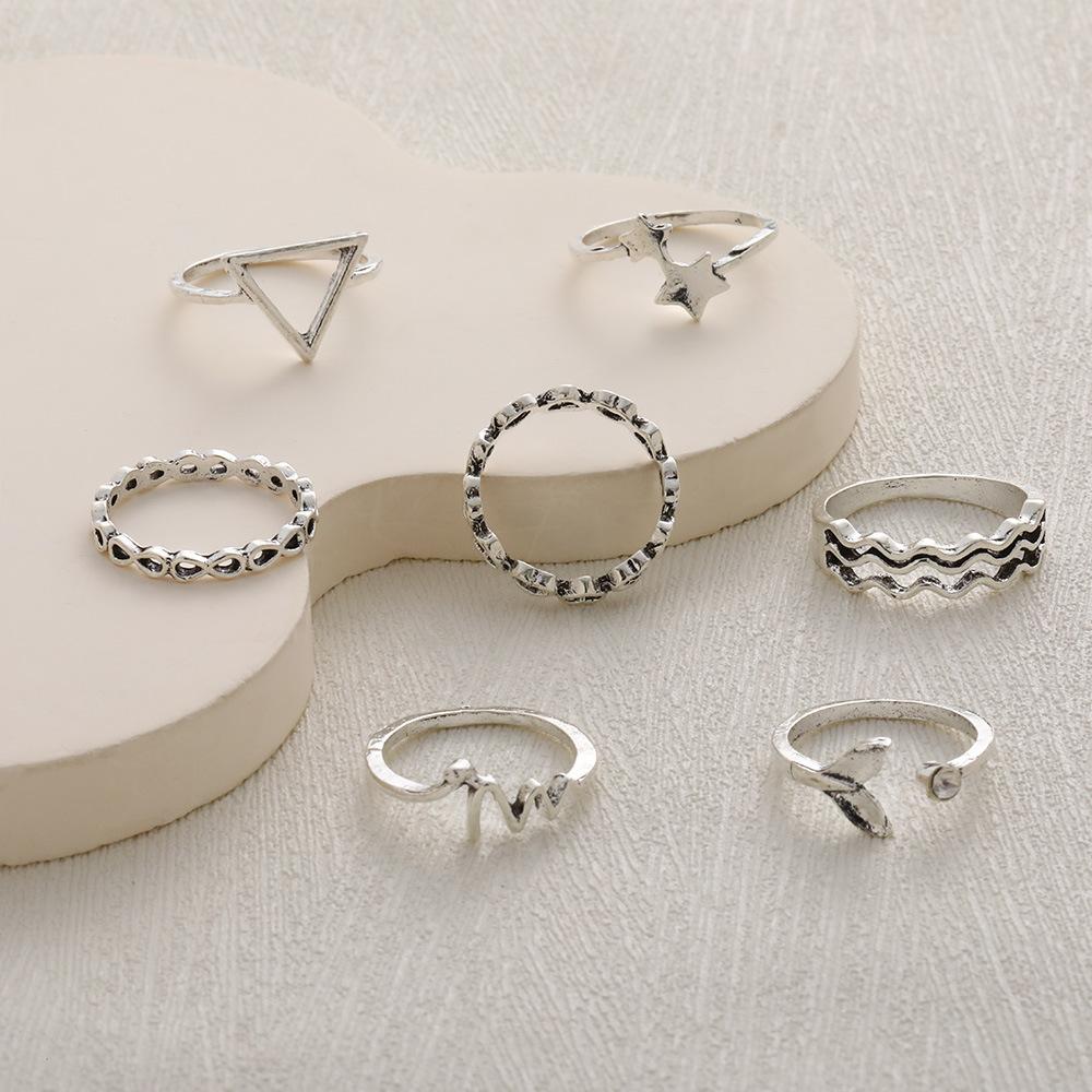 Star Wave Fish Tail Diamond Ring Geometric Triangle Ring Open Hollow Jewelry
Star Wave Fish Tail Diamond Ring Geometric Triangle Ring Open Hollow Jewelry