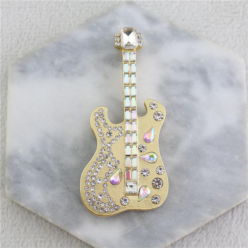 Западная средневековая гальванизированная брошь из настоящего золота с бриллиантами, универсальная, легкая, роскошная, элегантная, в виде гитары золотой
Западная средневековая гальванизированная брошь из настоящего золота с бриллиантами, универсальная, легкая, роскошная, элегантная, в виде гитары золотой