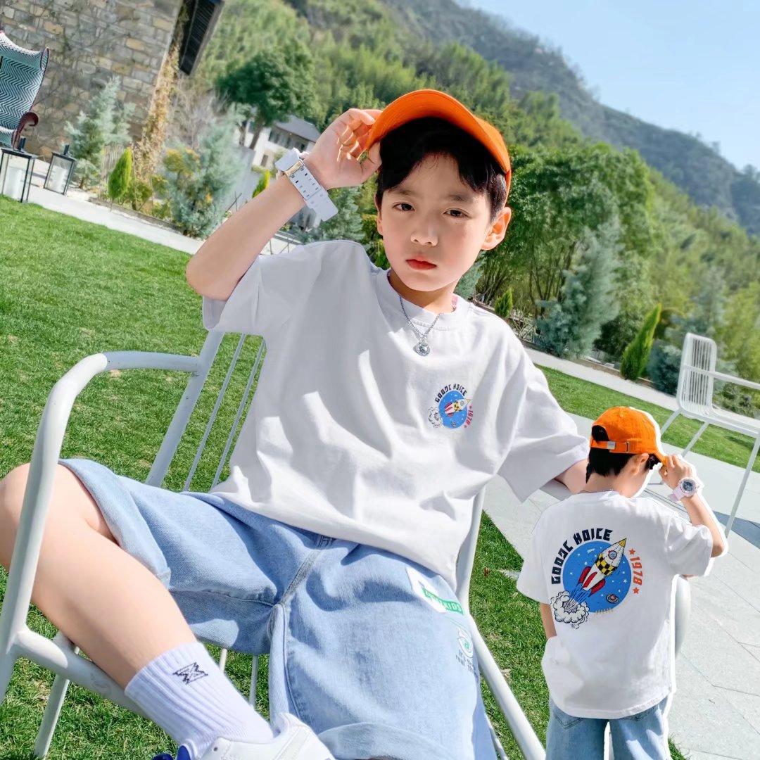 Детская футболка с короткими рукавами для мальчиков, повседневные свободные топы для малышей, унисекс, футболка с графическим принтом для мальчиков и девочек, модная летняя мода
Детская футболка с короткими рукавами для мальчиков, повседневные свободные топы для малышей, унисекс, футболка с графическим принтом для мальчиков и девочек, модная летняя мода