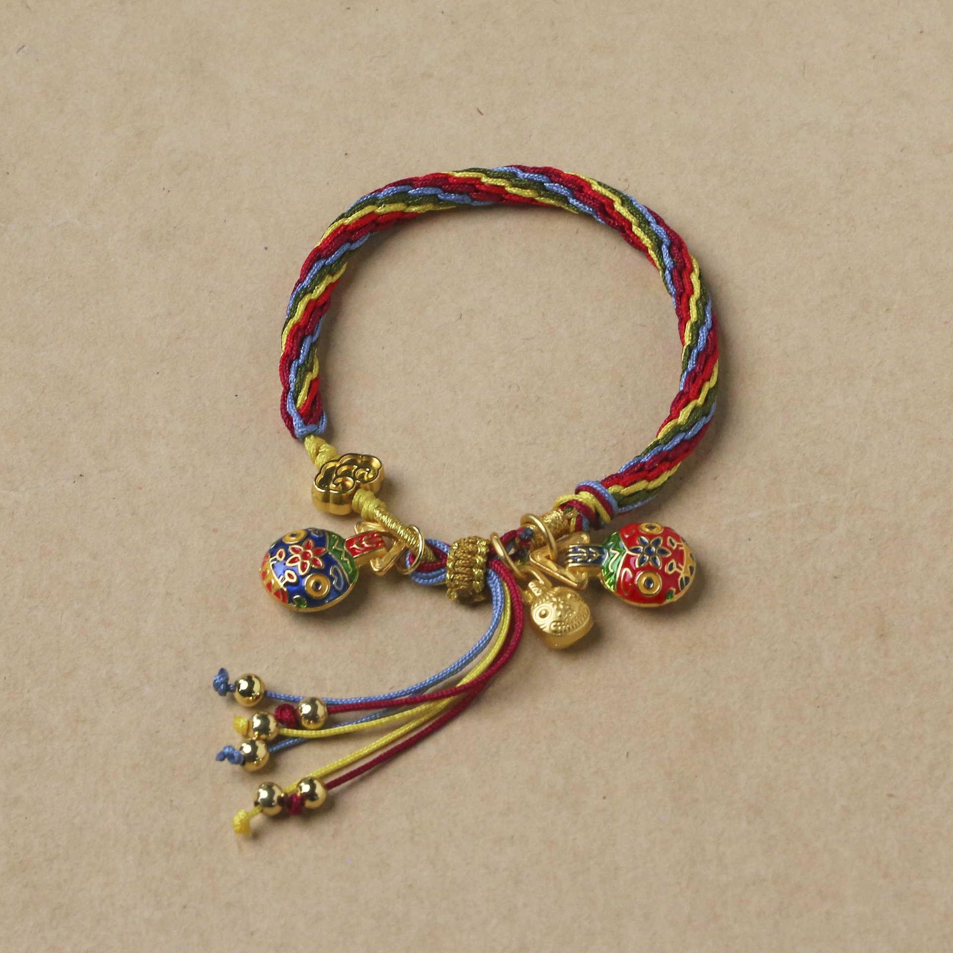 Браслет для пары «Реинкарнация Пиксю»: Плетеный браслет для семьи из трех человек с красным и тигровым узором
Браслет для пары «Реинкарнация Пиксю»: Плетеный браслет для семьи из трех человек с красным и тигровым узором