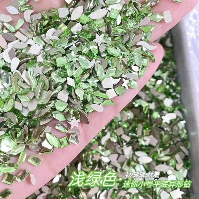 Yiwu Nail Art Diamond Mixed Mini Small Nail Art Flat Bottom Special-Shaped Diamond Mixed K9 Champagne Nail Art Jewelry 100pcs/bag
Yiwu Nail Art Diamond Mixed Mini Small Nail Art Flat Bottom Special-Shaped Diamond Mixed K9 Champagne Nail Art Jewelry 100pcs/bag