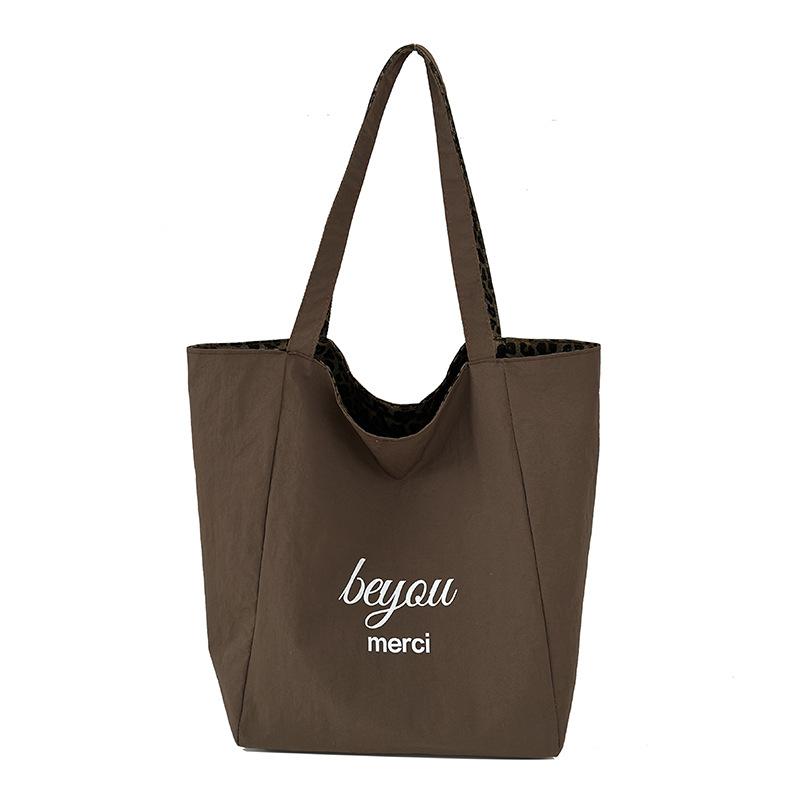 American casual double-sided leopard print tote bag, female student commuting large-capacity lazy wind shoulder bag коричневий
American casual double-sided leopard print tote bag, female student commuting large-capacity lazy wind shoulder bag коричневий